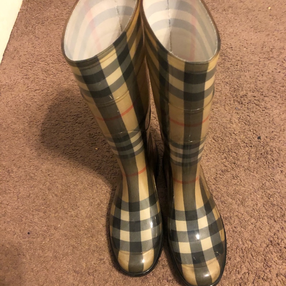 Burberry women’s rain boots
